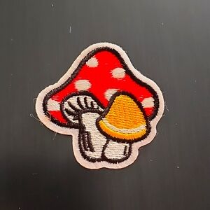 MUSHROOM HIPPIE EMBROIDERY IRON ON PATCH
